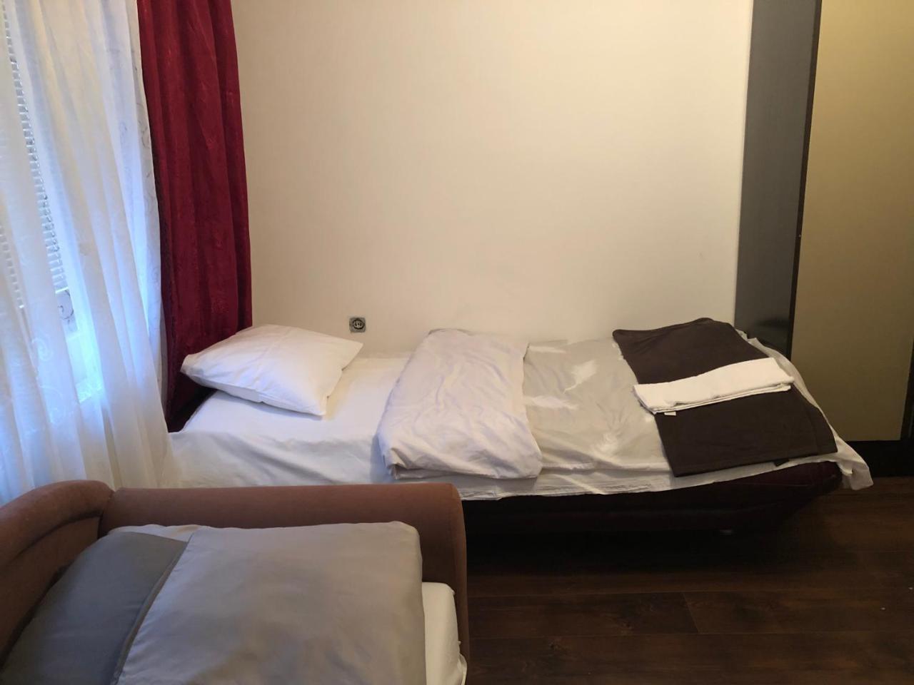 Hanja Apartment