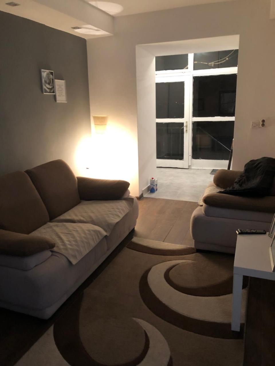 Hanja Apartment