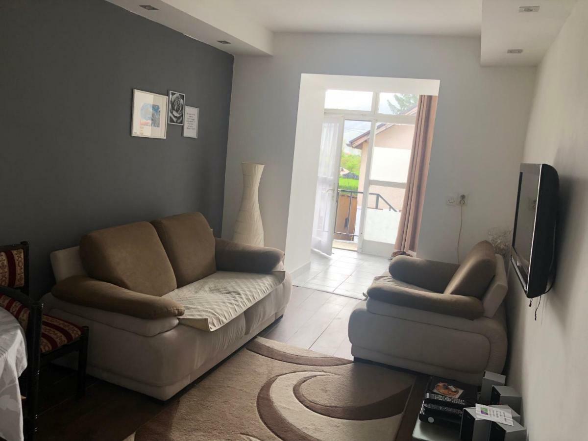 Hanja Apartment