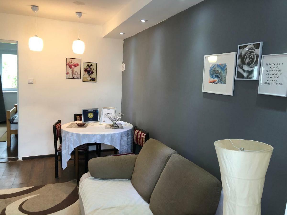 Hanja Apartment *